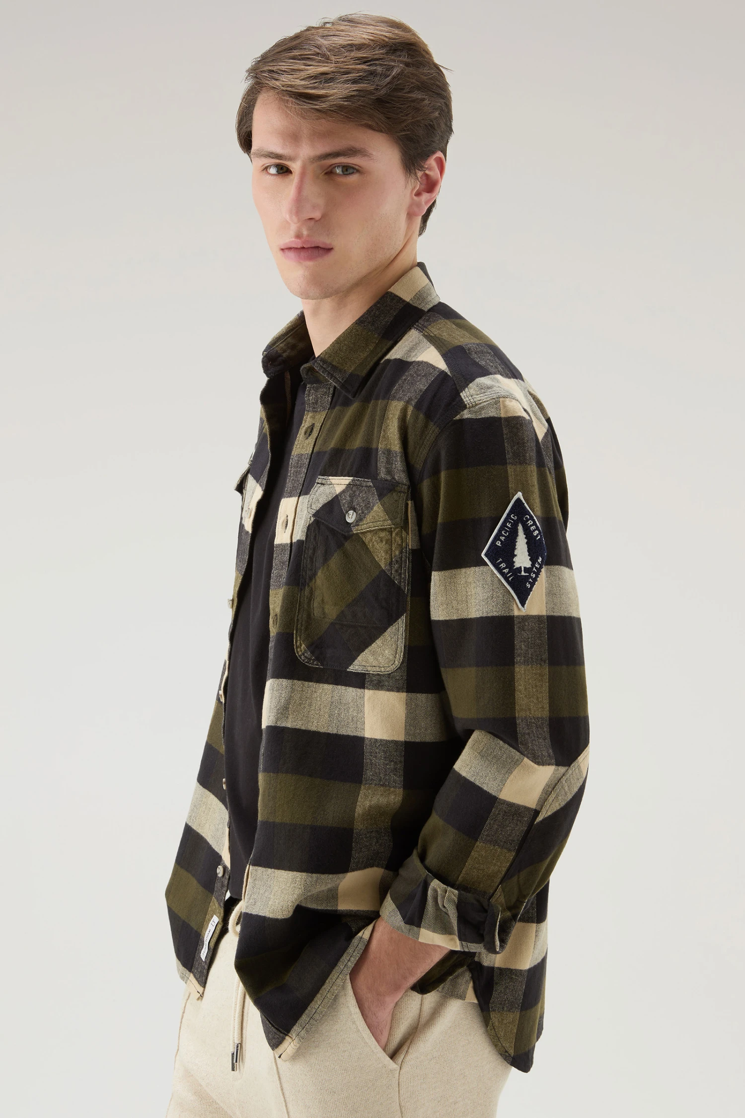 Woolrich Camicia U.S. Trails A Quadri In Flanella - Uomo - Verde 6 Woolrich Camicia U.S. Trails A Quadri In Flanella - Uomo - Verde - immagine 4