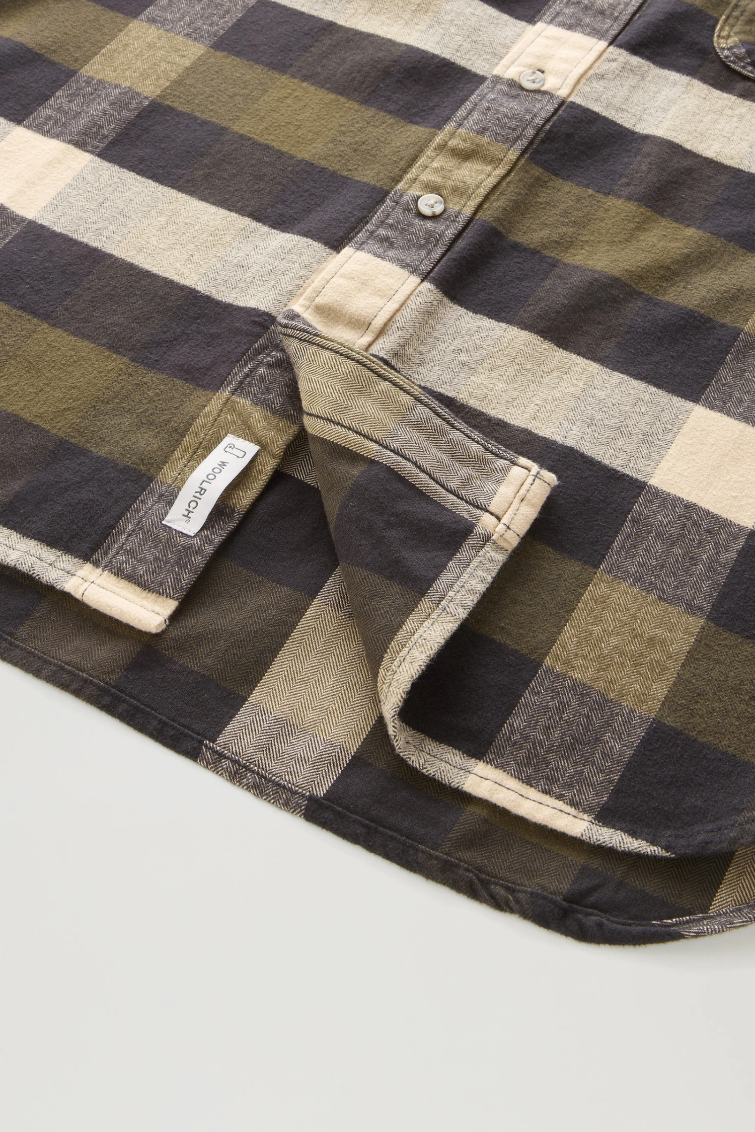 Woolrich Camicia U.S. Trails A Quadri In Flanella - Uomo - Verde 11 Woolrich Camicia U.S. Trails A Quadri In Flanella - Uomo - Verde - immagine 9