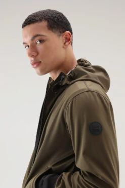 Woolrich Felpa Con Zip In Softshell Con Cappuccio - Uomo - Verde -Offerta Economica Vestiario CFWOSW0174MRUT2873 614 3