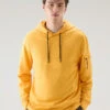 Woolrich Felpa In Puro Cotone Con Tasca Con Zip - Uomo - Giallo 1 Woolrich Felpa In Puro Cotone Con Tasca Con Zip - Uomo - Giallo -Offerta Economica Vestiario CFWOSW0175MRUT3354 2165
