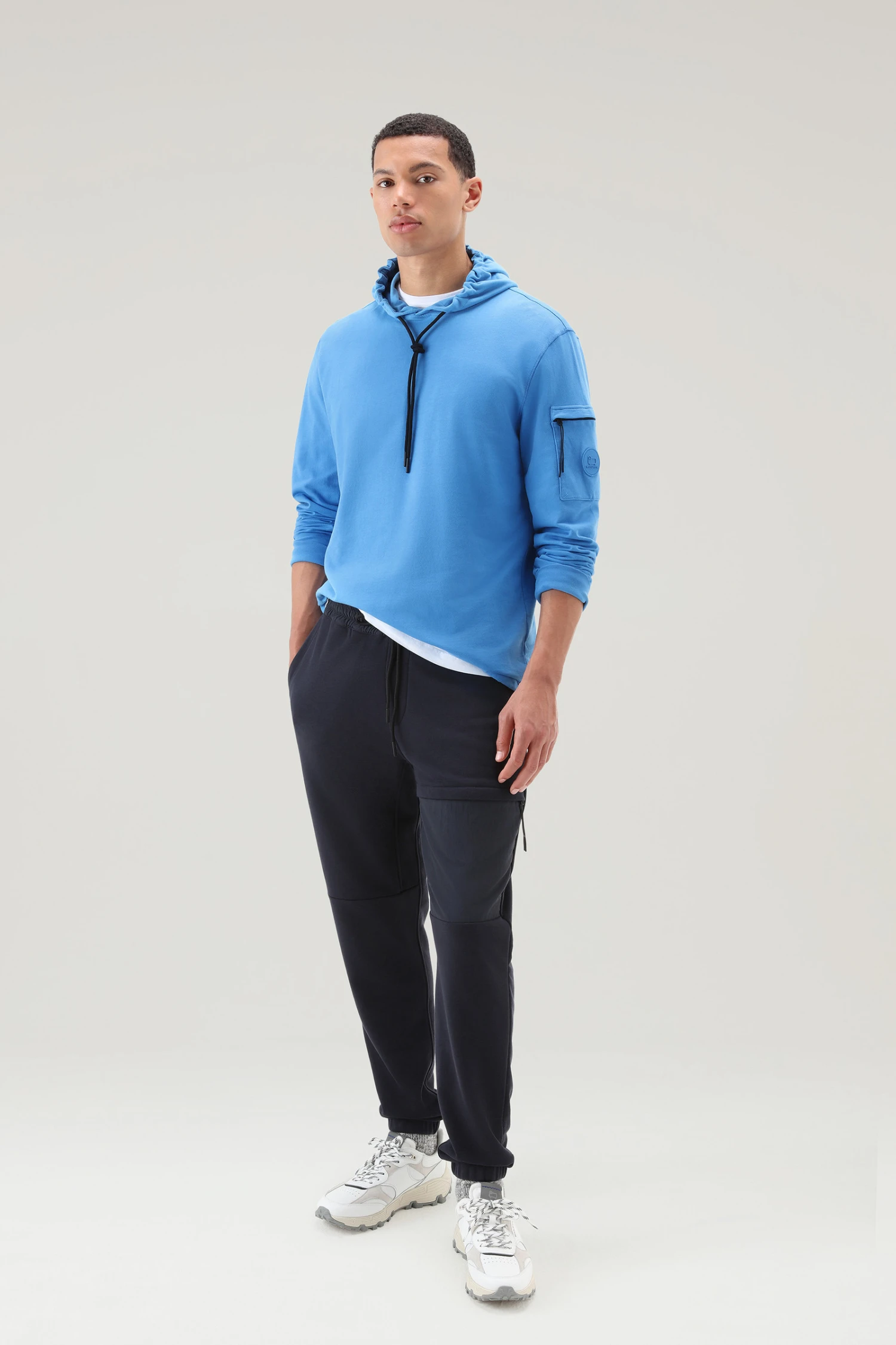 Woolrich Felpa In Puro Cotone Con Tasca Con Zip - Uomo - Blu 4 Woolrich Felpa In Puro Cotone Con Tasca Con Zip - Uomo - Blu - immagine 2