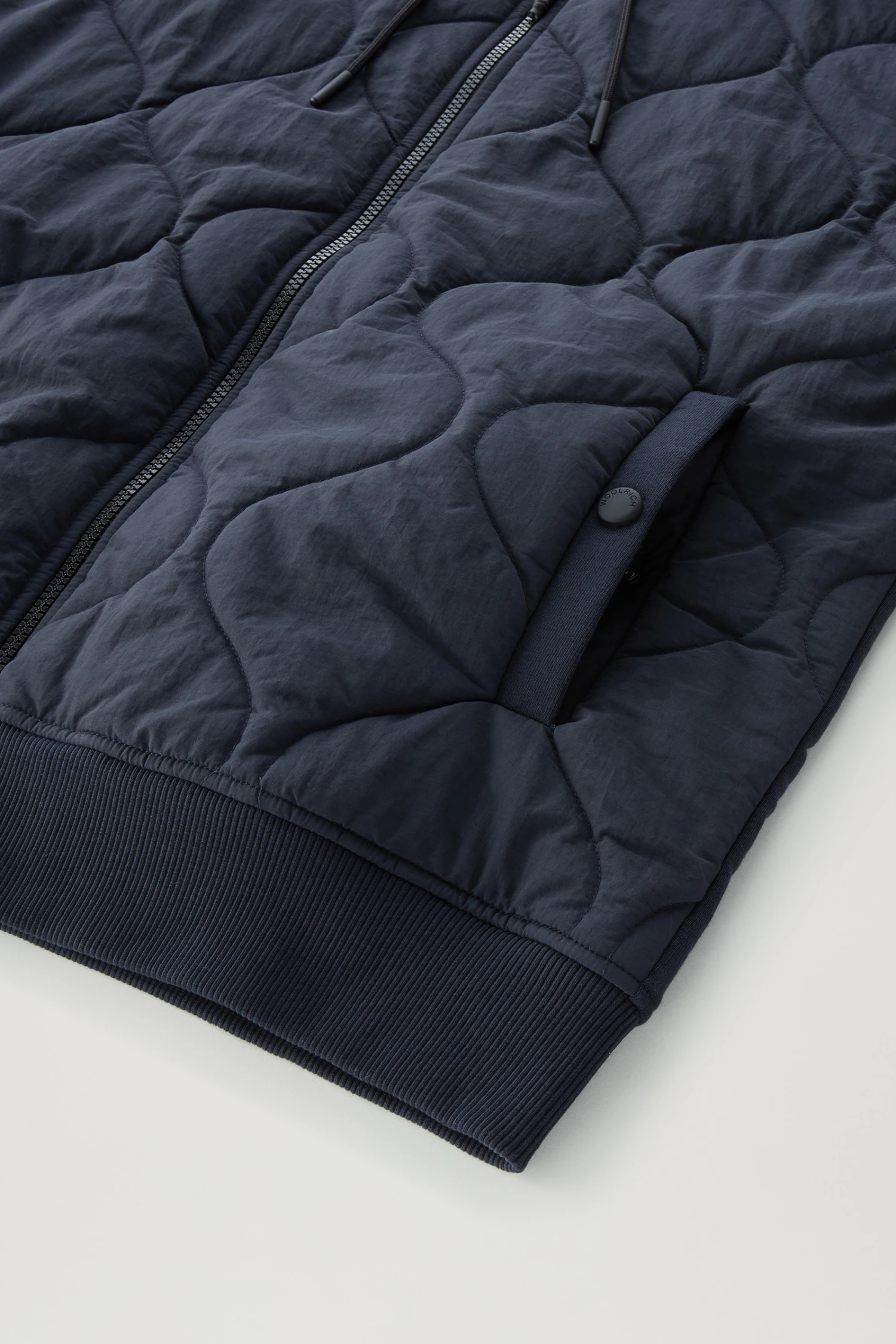 Woolrich Felpa Con Zip Ibrida In Cotone E Nylon Trapuntato Taslan Con Cappuccio - Uomo - Blu 11 Woolrich Felpa Con Zip Ibrida In Cotone E Nylon Trapuntato Taslan Con Cappuccio - Uomo - Blu - immagine 9