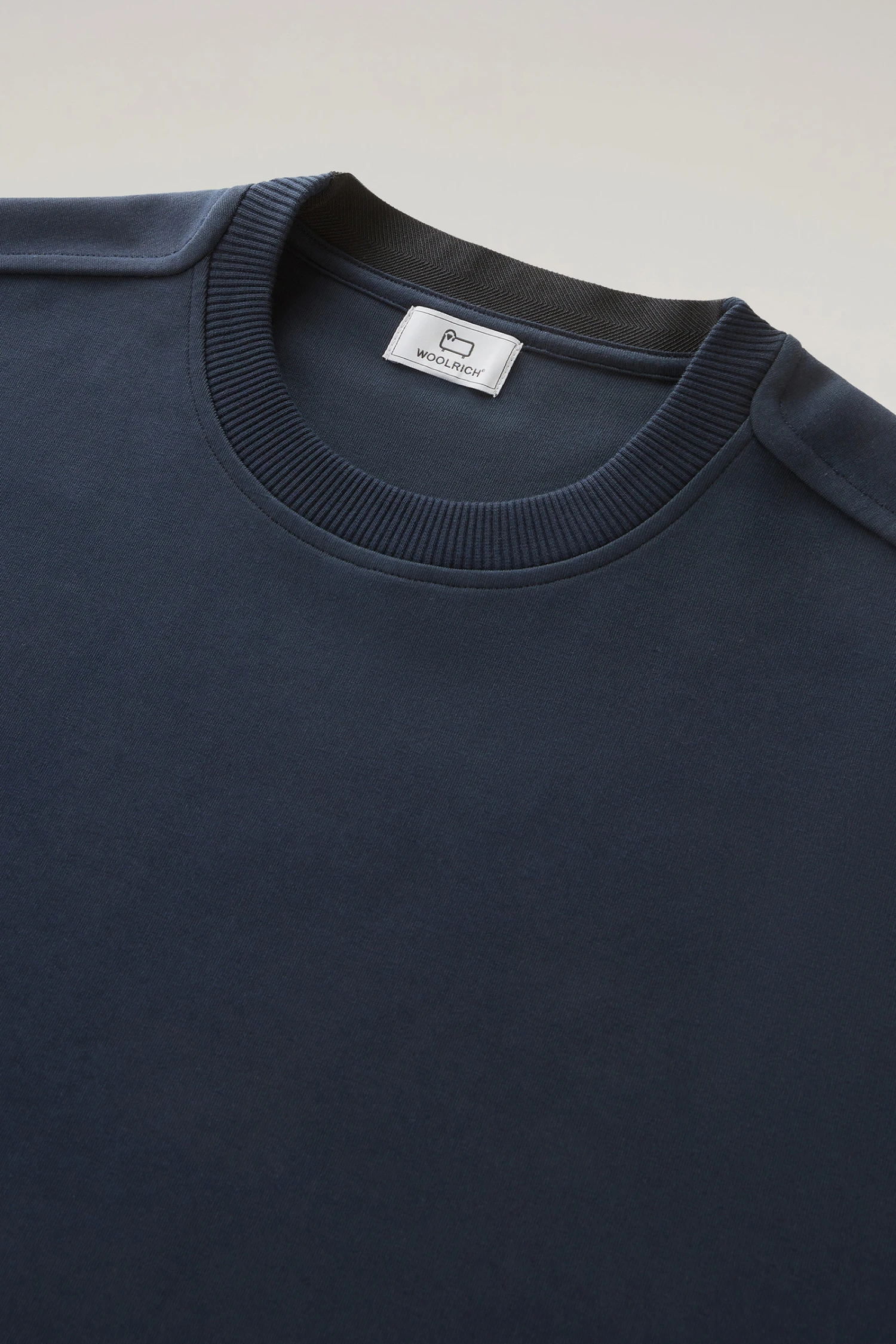 Woolrich Felpa Girocollo In Misto Cotone Elasticizzato - Uomo - Blu 8 Woolrich Felpa Girocollo In Misto Cotone Elasticizzato - Uomo - Blu - immagine 6