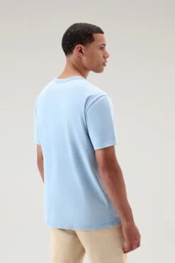 Woolrich T-shirt In Puro Cotone Tinto In Capo Con Logo Sheep - Uomo - Blu -Offerta Economica Vestiario CFWOTE0096MRUT3369 31066 2