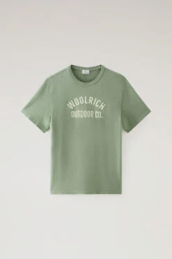 Woolrich T-shirt In Puro Cotone Con Scritta - Uomo - Verde 13 Woolrich T-shirt In Puro Cotone Con Scritta - Uomo - Verde -Offerta Economica Vestiario CFWOTE0107MRUT3385 1222 4