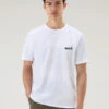 Woolrich T-shirt In Puro Cotone Con Grafica Western Sul Retro - Uomo - Bianco -Offerta Economica Vestiario CFWOTE0108MRUT3385 8041