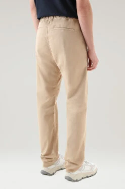 Woolrich Pantaloni Chino Tinti In Capo In Cotone Elasticizzato - Uomo - Beige 11 Woolrich Pantaloni Chino Tinti In Capo In Cotone Elasticizzato - Uomo - Beige -Offerta Economica Vestiario CFWOTR0151MRUT3343 4377 2