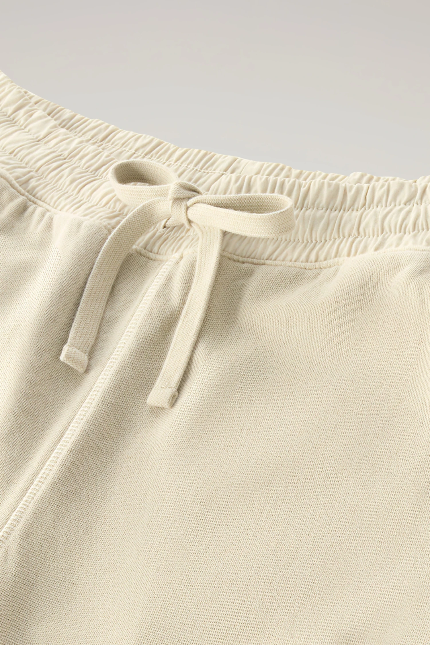 Woolrich Pantaloni Cargo Tinti In Capo In Puro Cotone - Uomo - Beige 8 Woolrich Pantaloni Cargo Tinti In Capo In Puro Cotone - Uomo - Beige - immagine 6