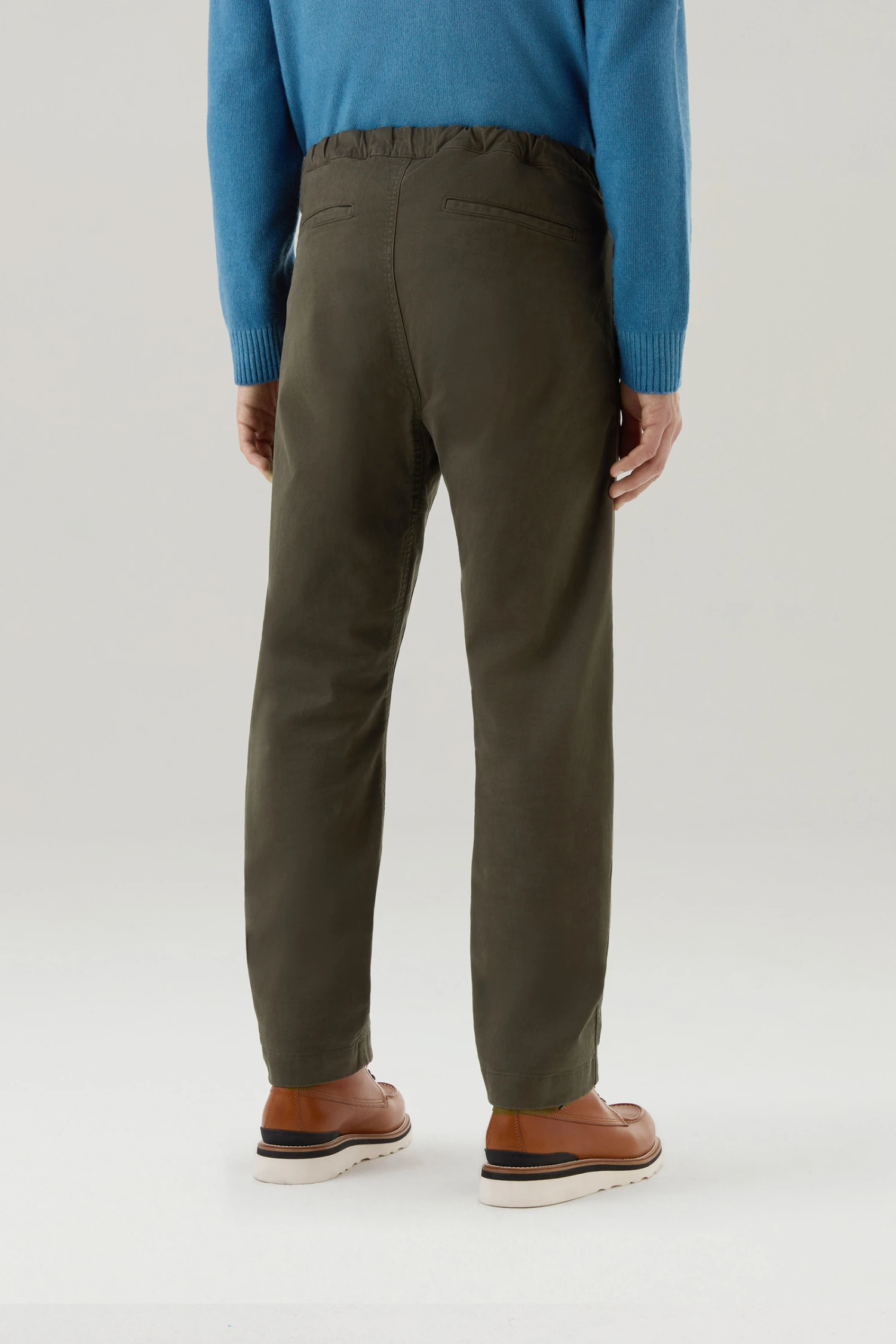 Woolrich Pantaloni Chino Tinti In Capo In Twill Di Cotone Elasticizzato - Uomo - Verde 5 Woolrich Pantaloni Chino Tinti In Capo In Twill Di Cotone Elasticizzato - Uomo - Verde - immagine 3