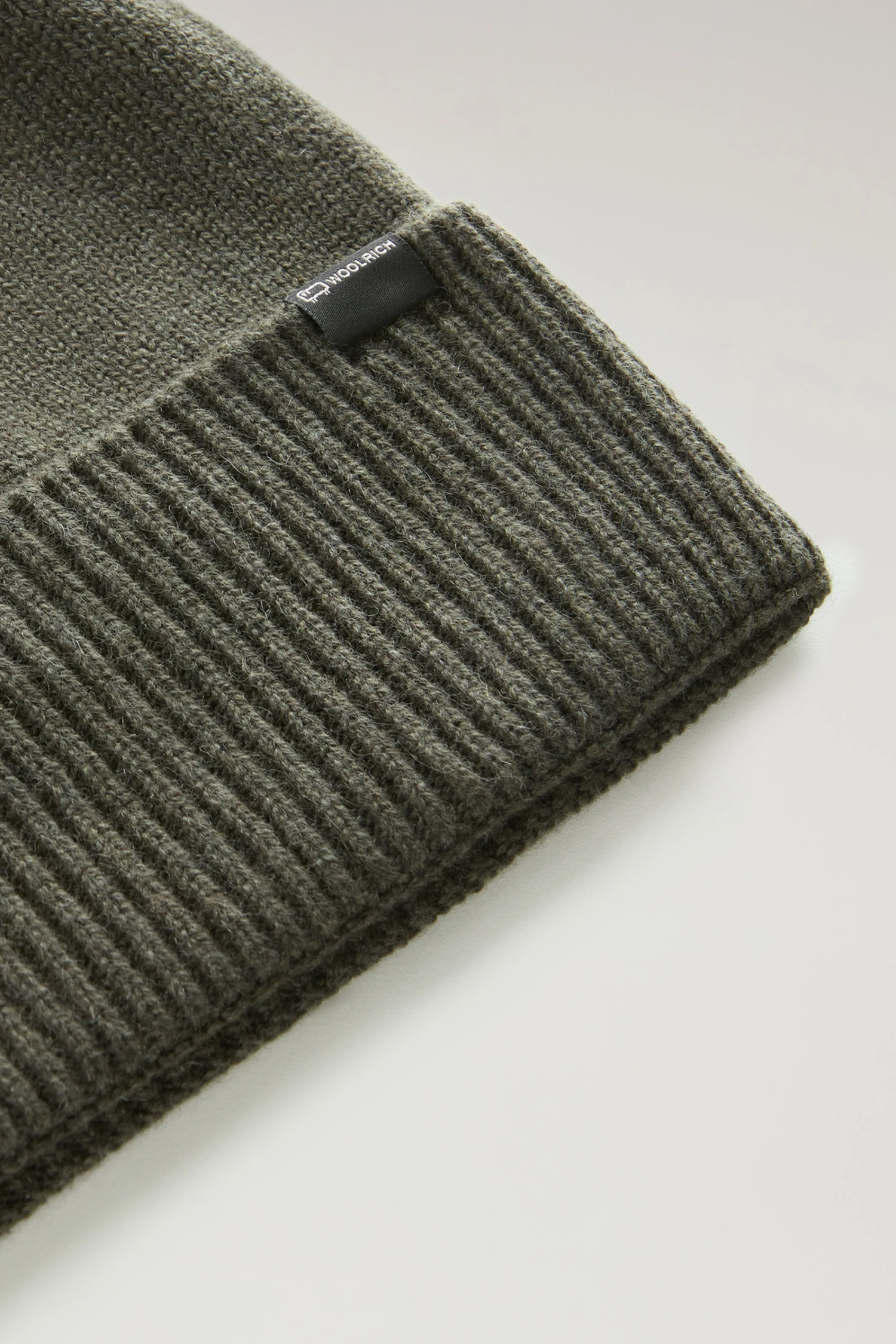 Woolrich Berretto In Puro Cashmere - Donna - Verde 5 Woolrich Berretto In Puro Cashmere - Donna - Verde - immagine 3