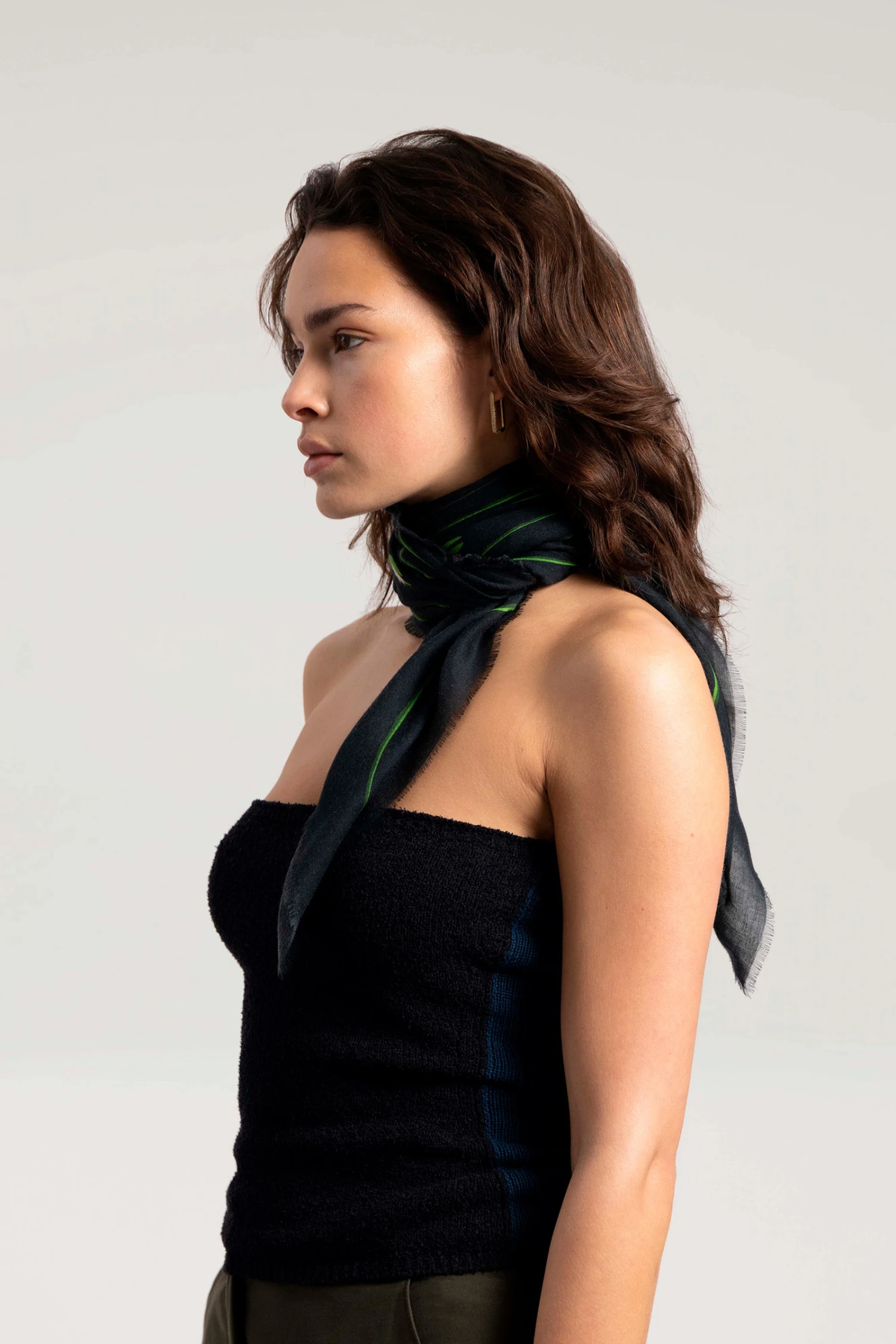 Foulard Quadrato In Misto Lana E Modal - Daniëlle Cathari / Woolrich - Donna - Nero 4 Foulard Quadrato In Misto Lana E Modal - Daniëlle Cathari / Woolrich - Donna - Nero - immagine 2