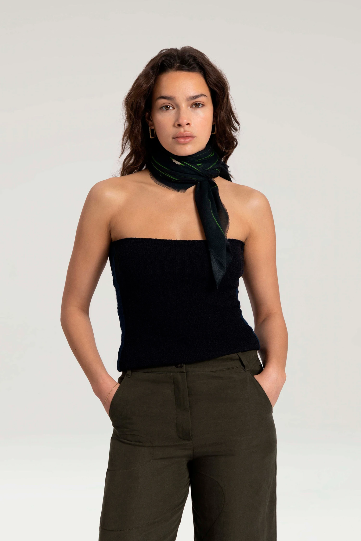 Foulard Quadrato In Misto Lana E Modal - Daniëlle Cathari / Woolrich - Donna - Nero 5 Foulard Quadrato In Misto Lana E Modal - Daniëlle Cathari / Woolrich - Donna - Nero - immagine 3