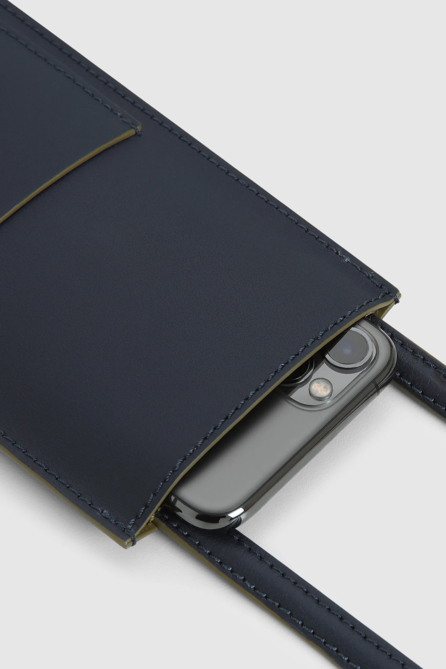 Woolrich Porta Cellullare In Pelle - Donna - Blu 4 Woolrich Porta Cellullare In Pelle - Donna - Blu - immagine 2