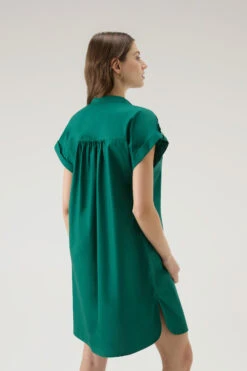 Woolrich Vestito Corto In Popeline Di Puro Cotone Con Pinces - Donna - Verde 12 Woolrich Vestito Corto In Popeline Di Puro Cotone Con Pinces - Donna - Verde -Offerta Economica Vestiario CFWWDR0132FRUT3027 631 2