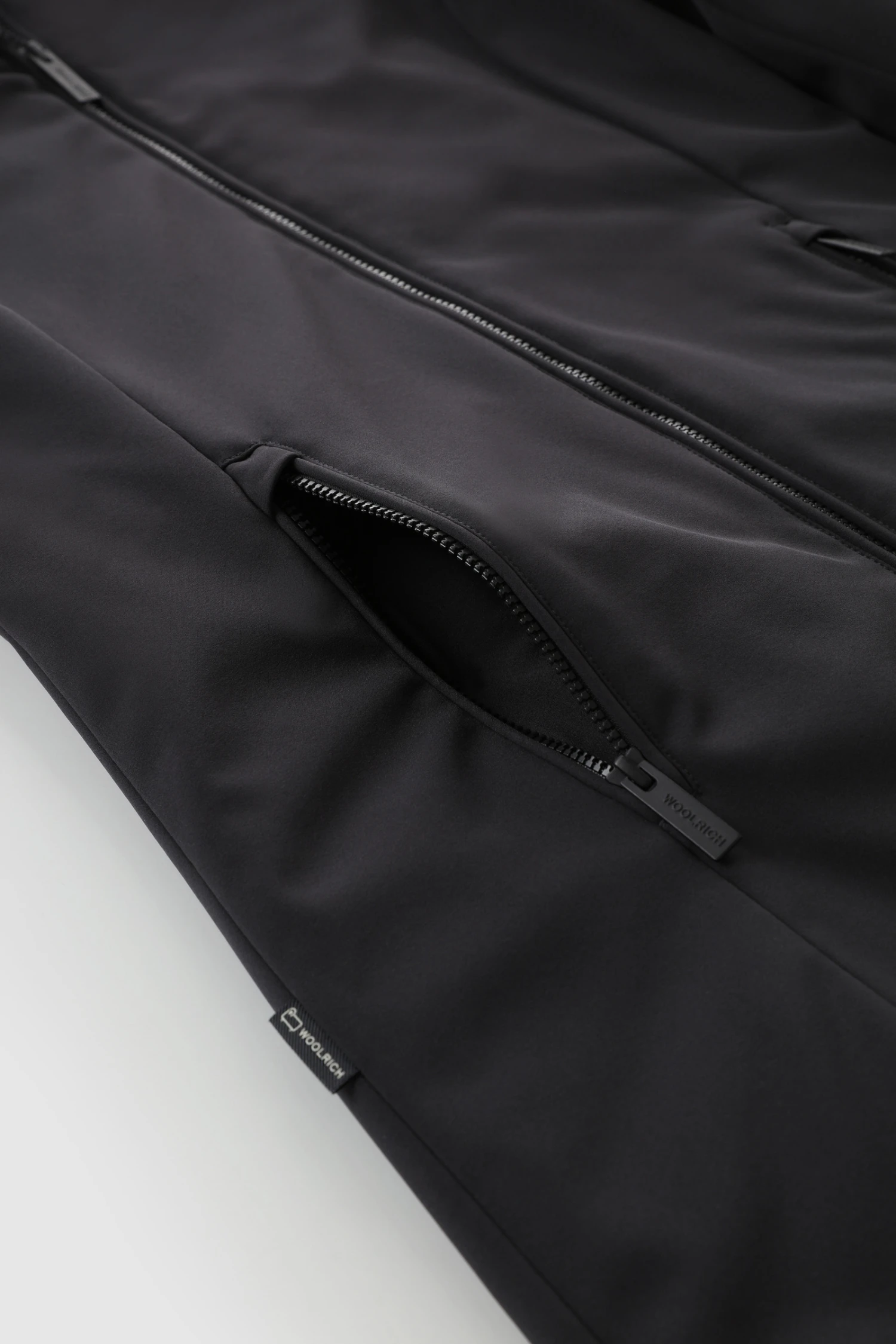 Woolrich Firth Parka In Softshell - Donna - Nero 11 Woolrich Firth Parka In Softshell - Donna - Nero - immagine 9