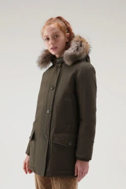 Woolrich Arctic Parka In Ramar Cloth Con Quattro Tasche E Pelliccia Removibile - Donna - Verde