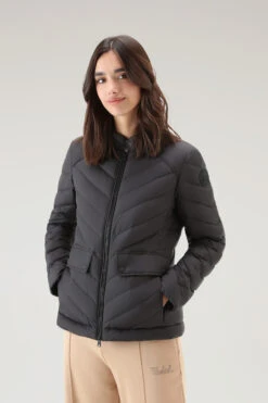 Woolrich Giacca Corta Imbottita Con Trapuntatura Chevron - Donna - Nero
