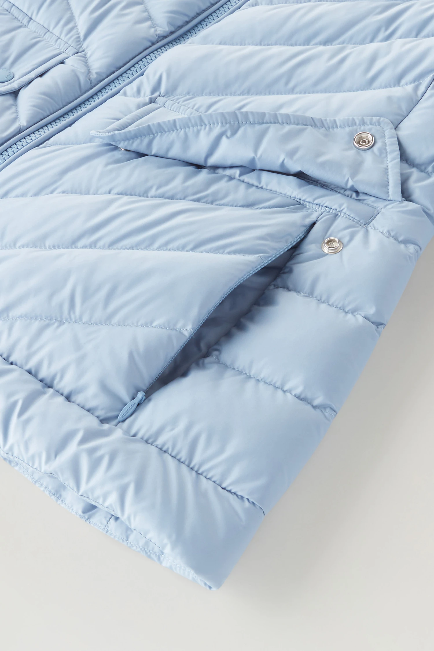 Woolrich Giacca Corta Imbottita Con Trapuntatura Chevron - Donna - Blu 11 Woolrich Giacca Corta Imbottita Con Trapuntatura Chevron - Donna - Blu - immagine 9