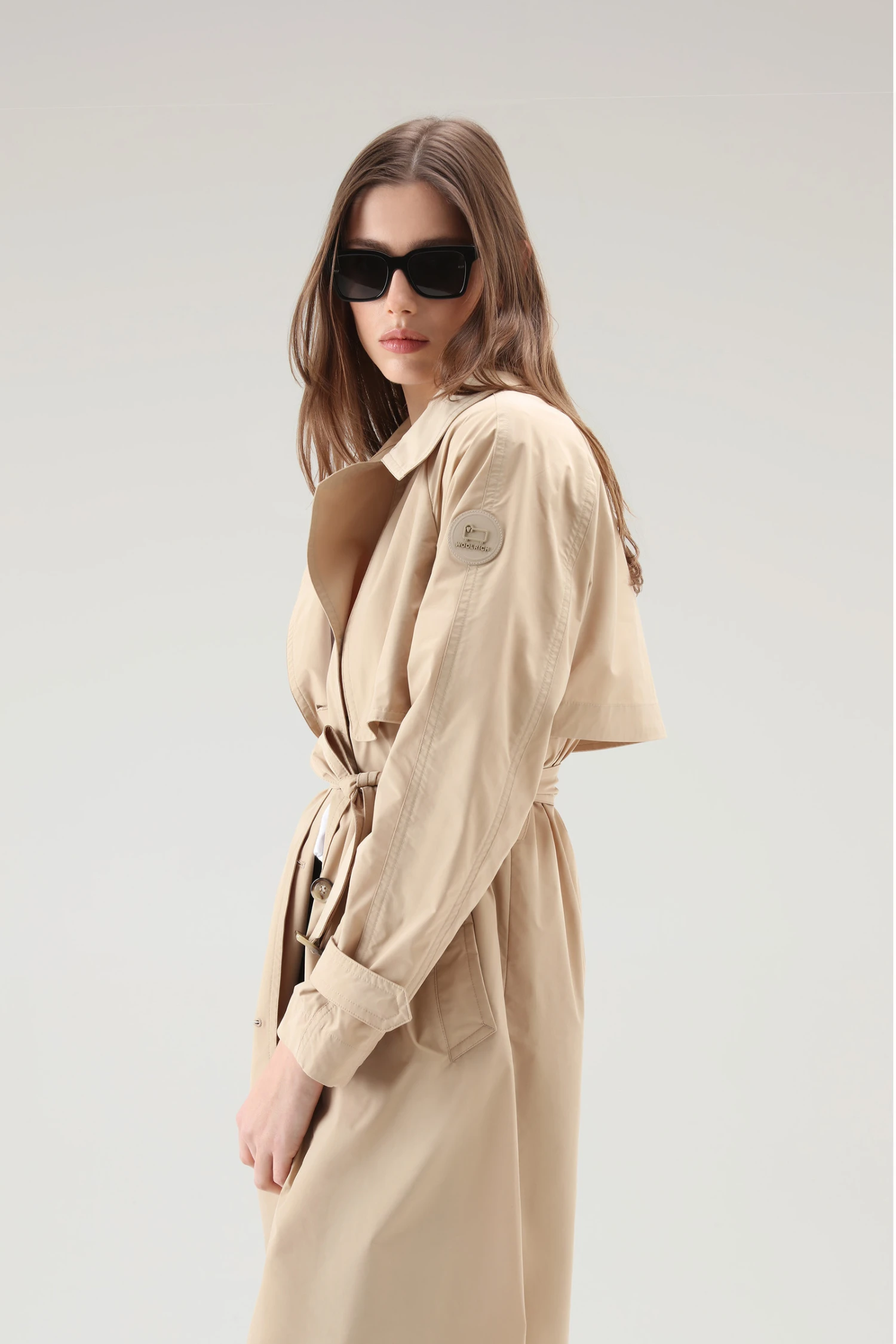 Woolrich Trench Estivo In Tessuto Urban Touch Con Cintura - Donna - Beige 6 Woolrich Trench Estivo In Tessuto Urban Touch Con Cintura - Donna - Beige - immagine 4