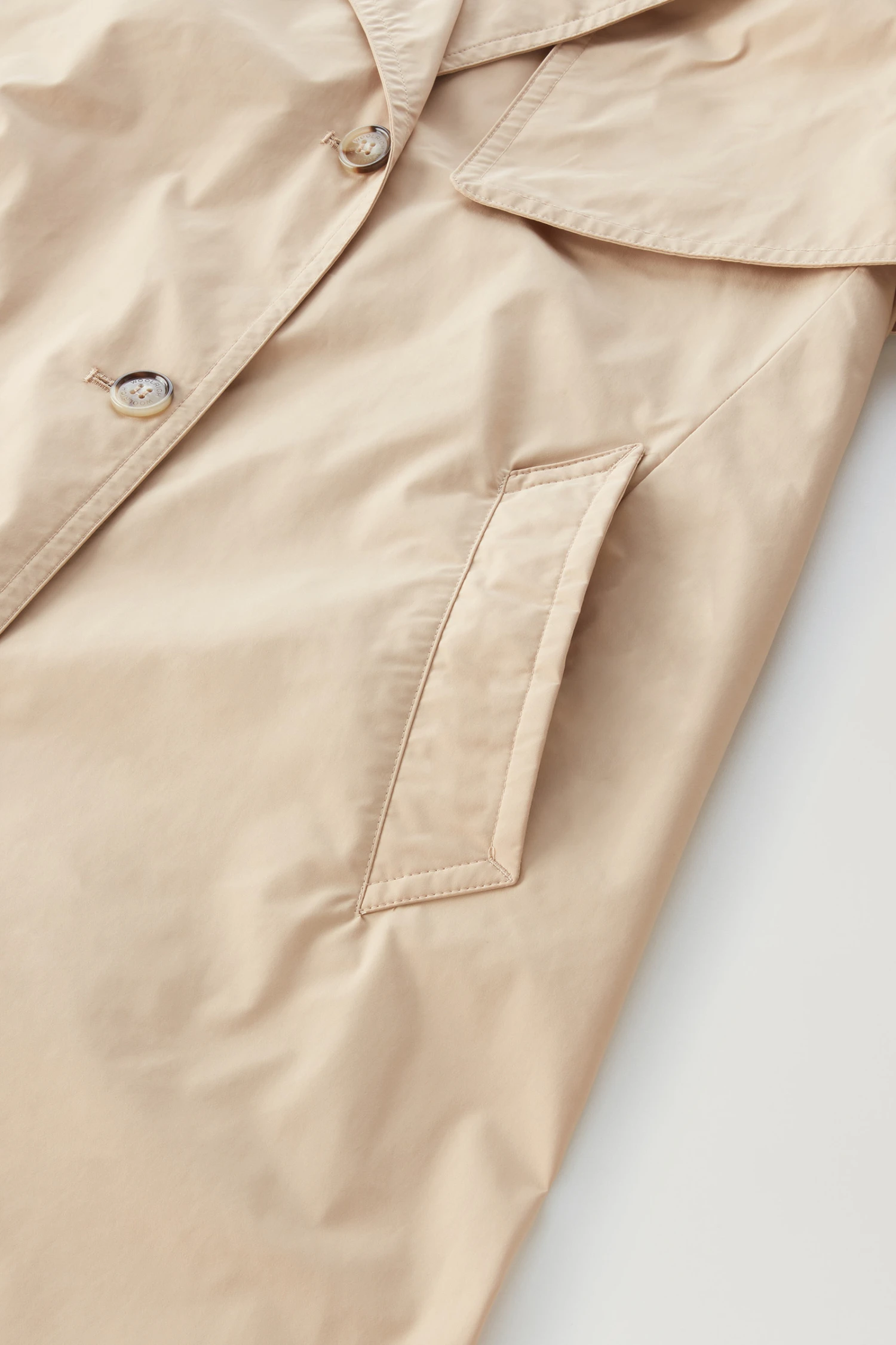 Woolrich Trench Estivo In Tessuto Urban Touch Con Cintura - Donna - Beige 11 Woolrich Trench Estivo In Tessuto Urban Touch Con Cintura - Donna - Beige - immagine 9