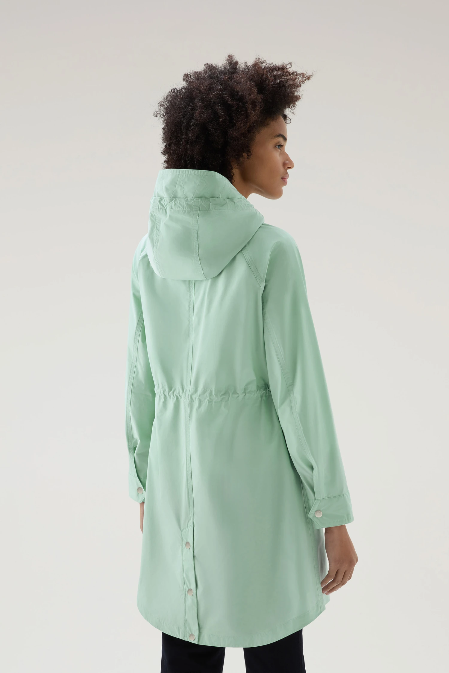 Woolrich Long Summer Parka In Urban Touch - Donna - Verde 5 Woolrich Long Summer Parka In Urban Touch - Donna - Verde - immagine 3