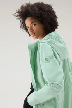 Woolrich Long Summer Parka In Urban Touch - Donna - Verde 15 Woolrich Long Summer Parka In Urban Touch - Donna - Verde -Offerta Economica Vestiario CFWWOU0787FRUT3128 6585 3