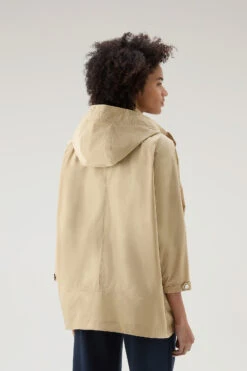Woolrich Giacca A Vento Leggera In Urban Touch Con Cappuccio Staccabile - Donna - Beige -Offerta Economica Vestiario CFWWOU0788FRUT3128 8925 2
