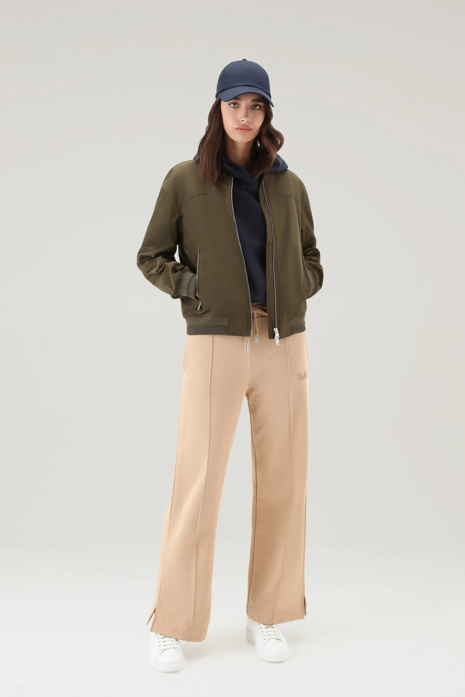 Woolrich Summer Bomber In Urban Touch - Donna - Verde 4 Woolrich Summer Bomber In Urban Touch - Donna - Verde - immagine 2