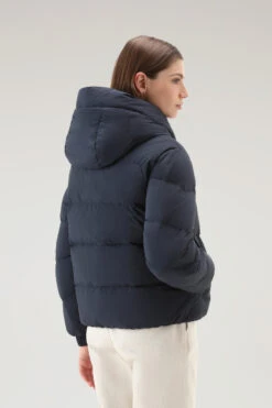 Woolrich Piumino In Nylon Eco Taslan Con Cappuccio Removibile - Donna - Blu 14 Woolrich Piumino In Nylon Eco Taslan Con Cappuccio Removibile - Donna - Blu -Offerta Economica Vestiario CFWWOU0795FRUT3327 3989 2