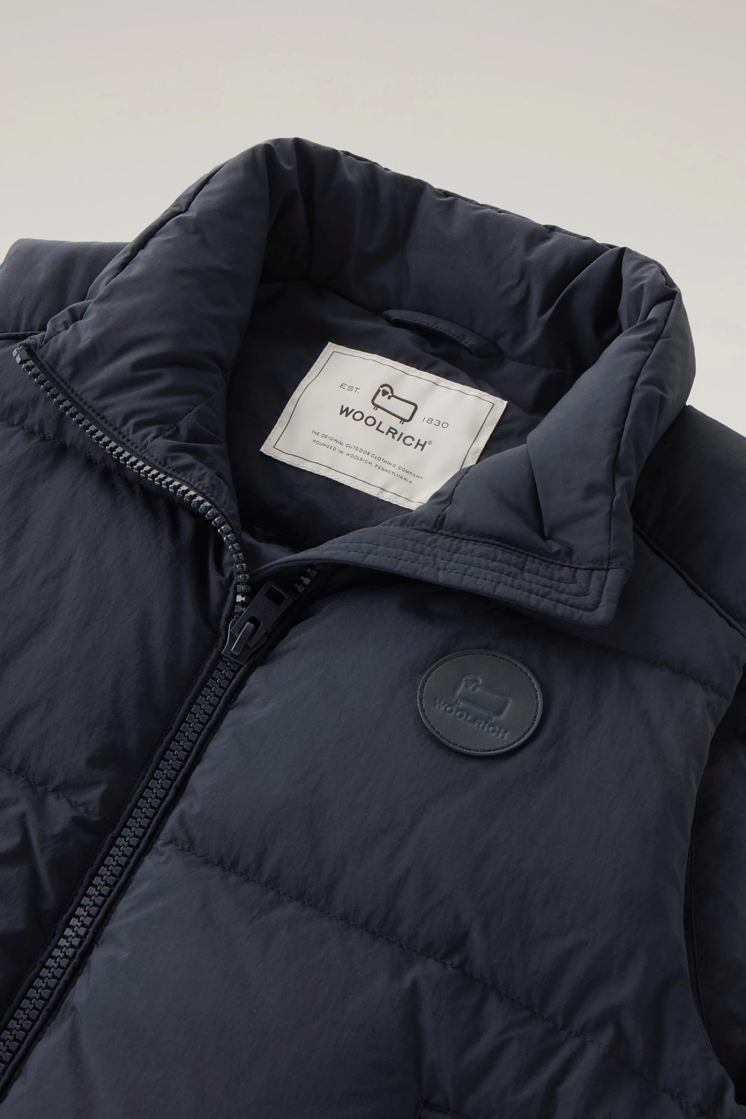 Woolrich Gilet Trapuntato In Nylon Eco Taslan - Donna - Blu 8 Woolrich Gilet Trapuntato In Nylon Eco Taslan - Donna - Blu - immagine 6