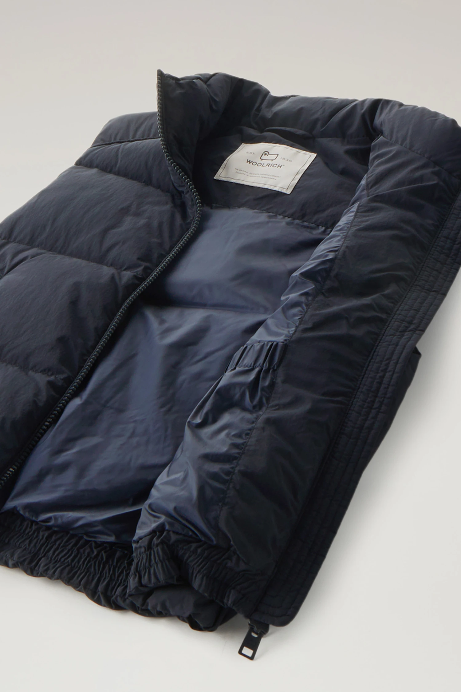 Woolrich Gilet Trapuntato In Nylon Eco Taslan - Donna - Blu 11 Woolrich Gilet Trapuntato In Nylon Eco Taslan - Donna - Blu - immagine 9