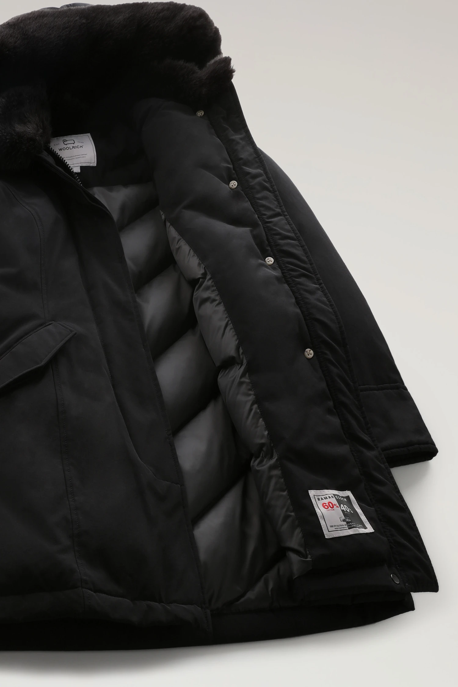 Woolrich Beaker Parka In Ramar Cloth Con Pelliccia Sintetica - Donna - Nero 11 Woolrich Beaker Parka In Ramar Cloth Con Pelliccia Sintetica - Donna - Nero - immagine 9