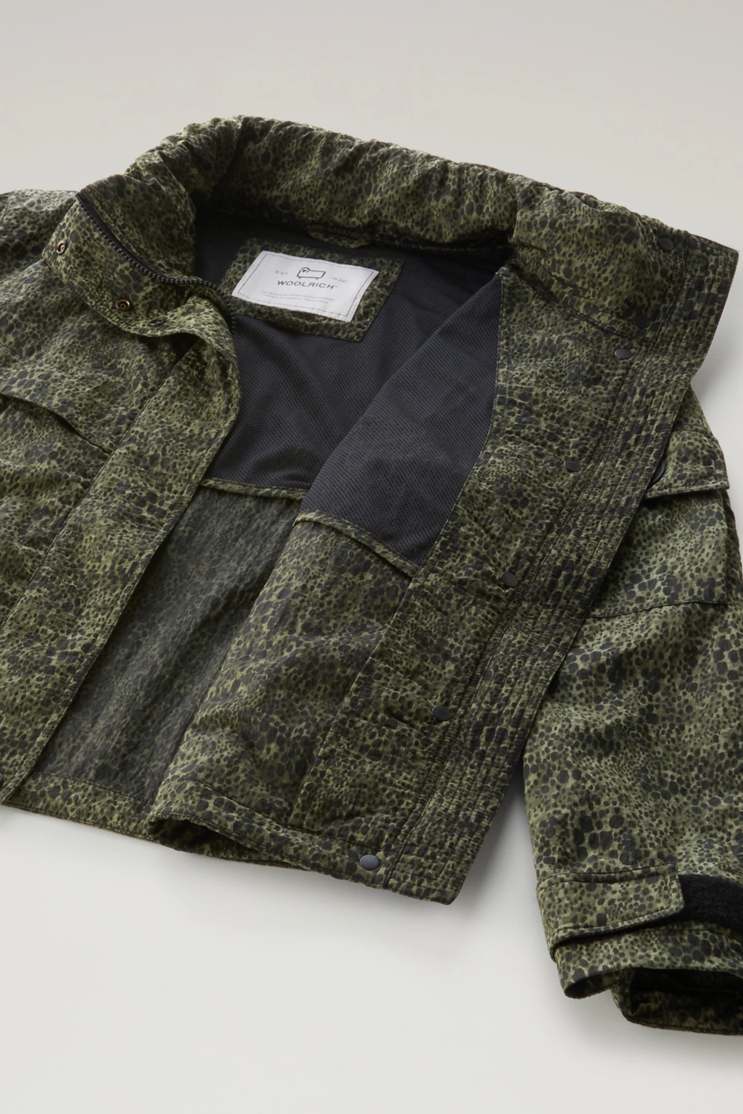 Woolrich Giacca Camo Con Cappuccio Richiudibile - Donna - Verde 14 Woolrich Giacca Camo Con Cappuccio Richiudibile - Donna - Verde - immagine 12