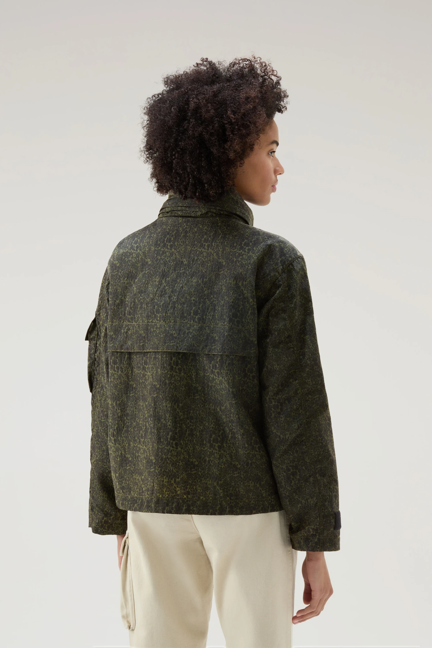 Woolrich Giacca Camo Con Cappuccio Richiudibile - Donna - Verde 5 Woolrich Giacca Camo Con Cappuccio Richiudibile - Donna - Verde - immagine 3