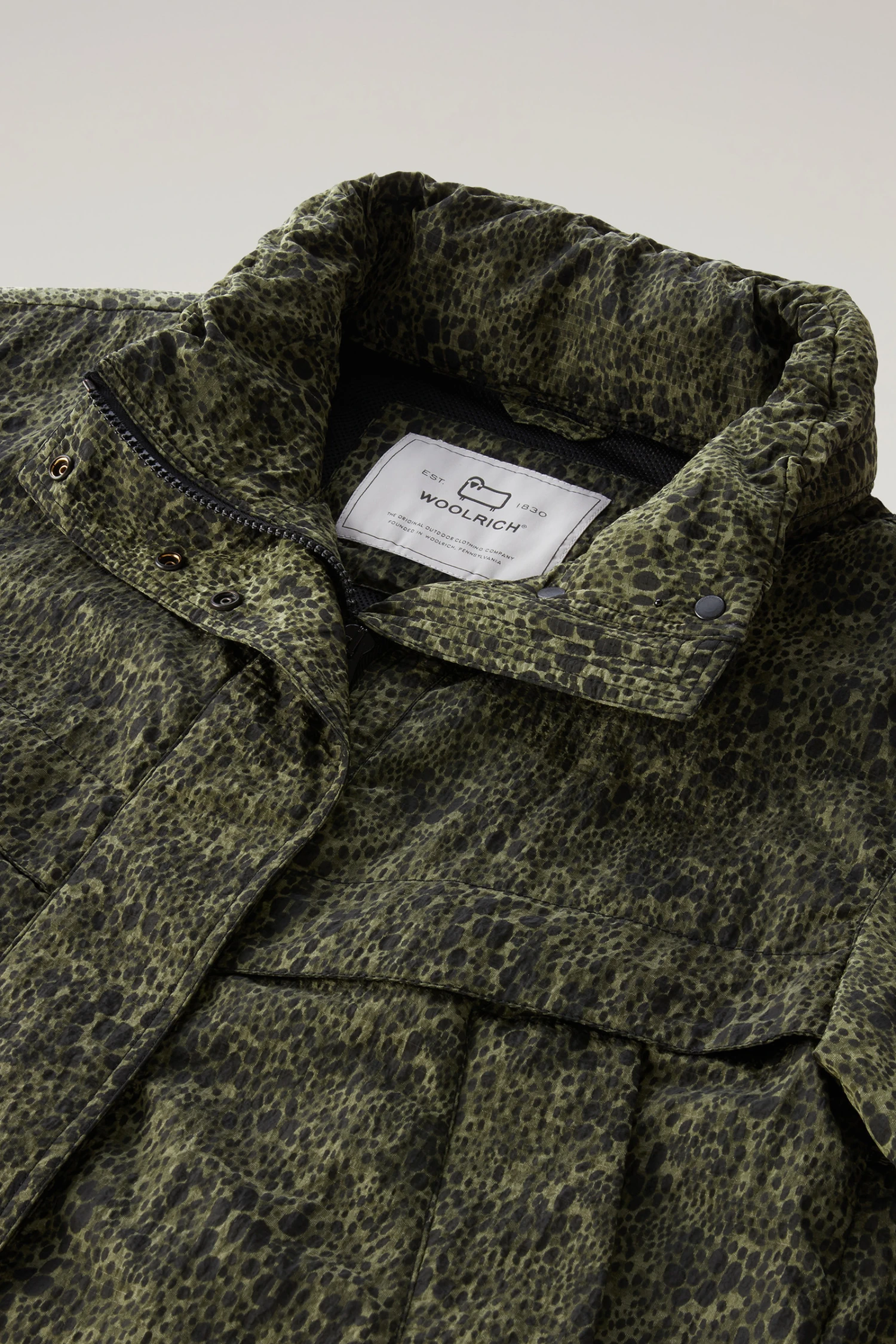 Woolrich Giacca Camo Con Cappuccio Richiudibile - Donna - Verde 8 Woolrich Giacca Camo Con Cappuccio Richiudibile - Donna - Verde - immagine 6