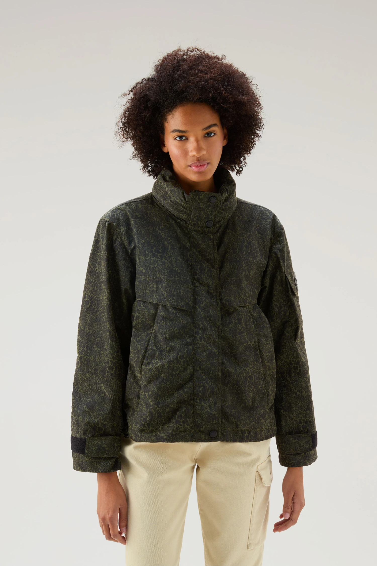 Woolrich Giacca Camo Con Cappuccio Richiudibile - Donna - Verde 3 Woolrich Giacca Camo Con Cappuccio Richiudibile - Donna - Verde