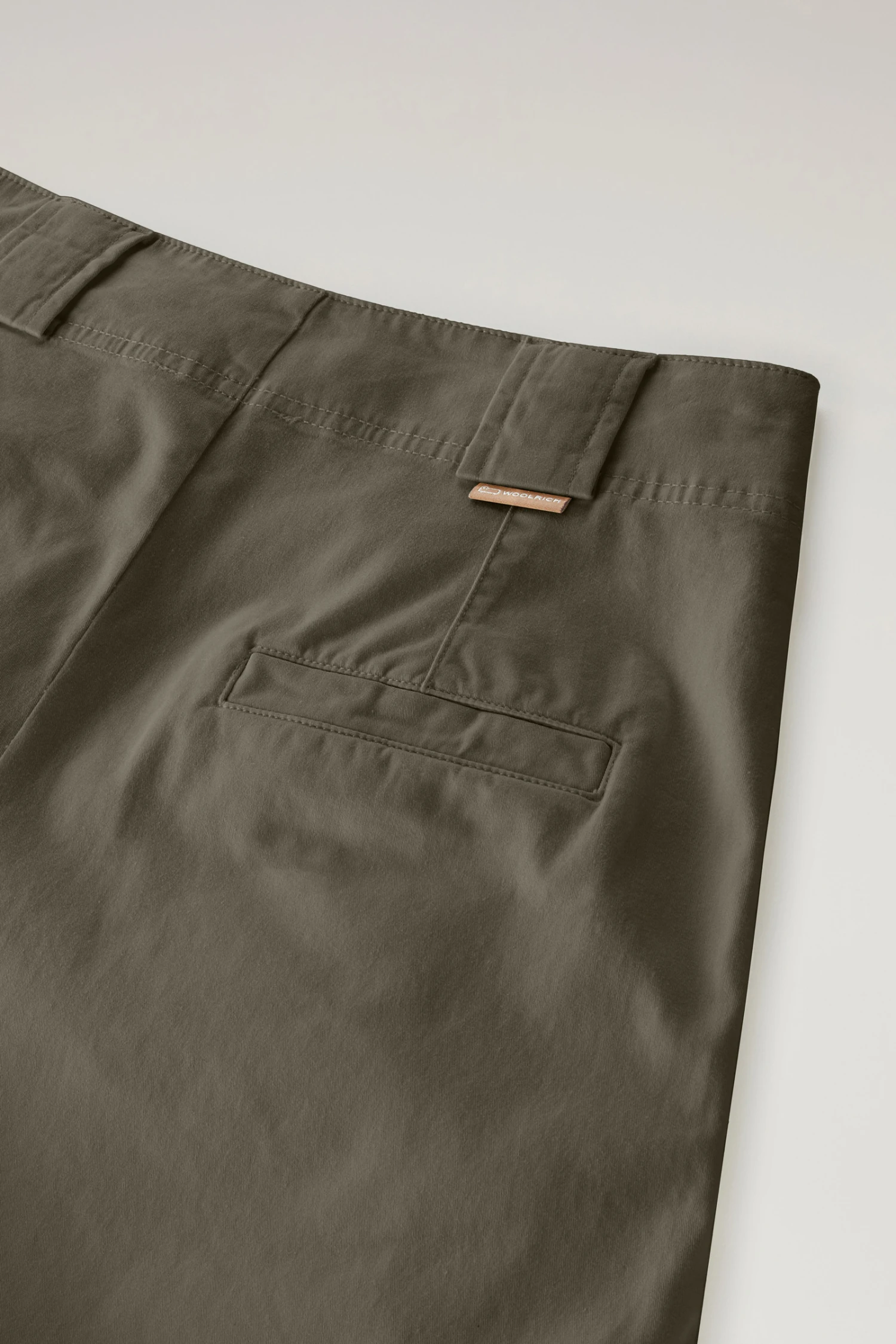 Woolrich Pantaloncini In Twill Di Cotone Elasticizzato Tinti In Capo - Donna - Verde 9 Woolrich Pantaloncini In Twill Di Cotone Elasticizzato Tinti In Capo - Donna - Verde - immagine 7