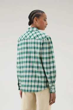 Woolrich Camicia A Quadri In Flanella Leggera - Donna - Verde 13 Woolrich Camicia A Quadri In Flanella Leggera - Donna - Verde -Offerta Economica Vestiario CFWWSI0166FRUT3180 6599 2