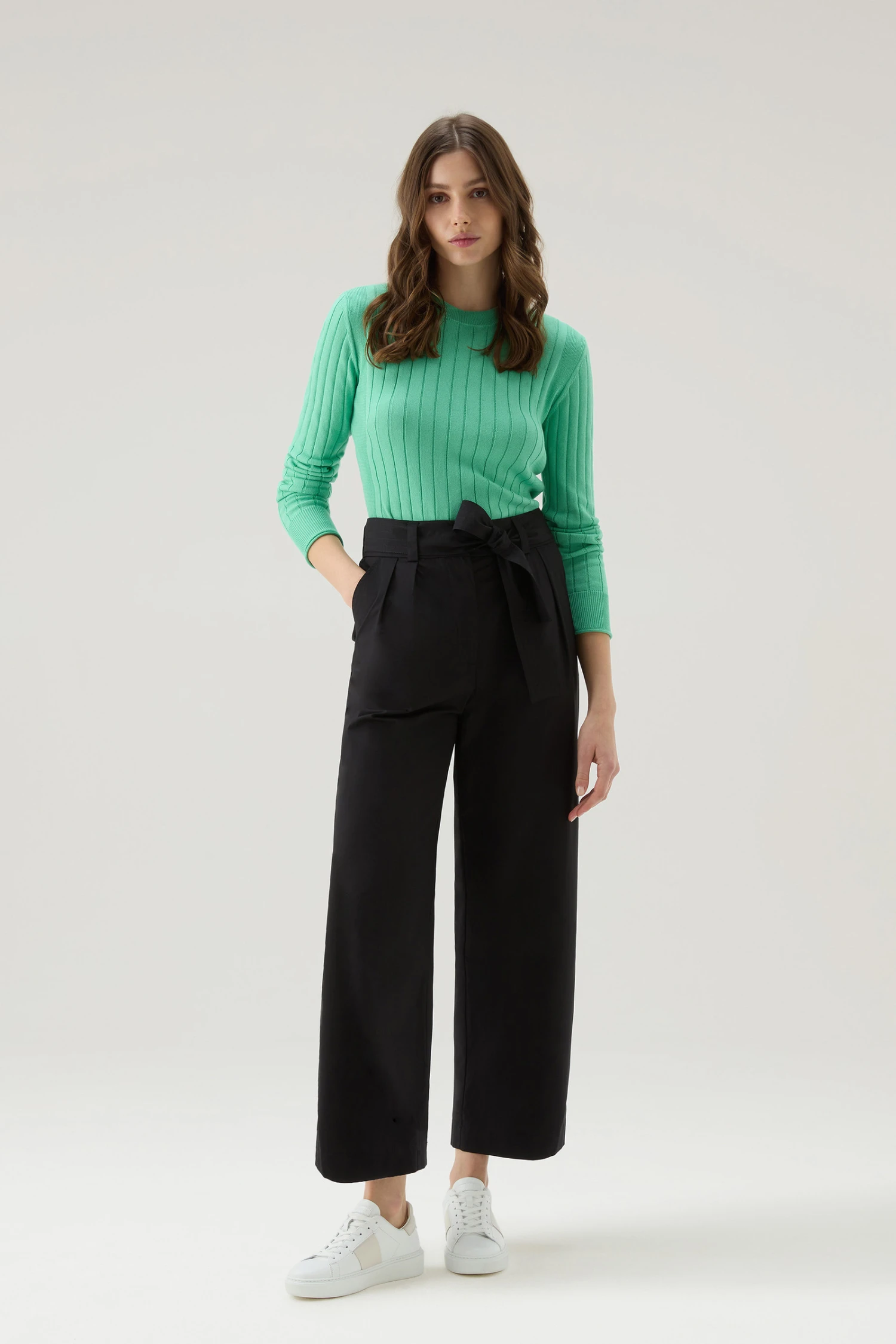 Woolrich Pantaloni Dritti In Popeline Di Puro Cotone - Donna - Nero 4 Woolrich Pantaloni Dritti In Popeline Di Puro Cotone - Donna - Nero - immagine 2