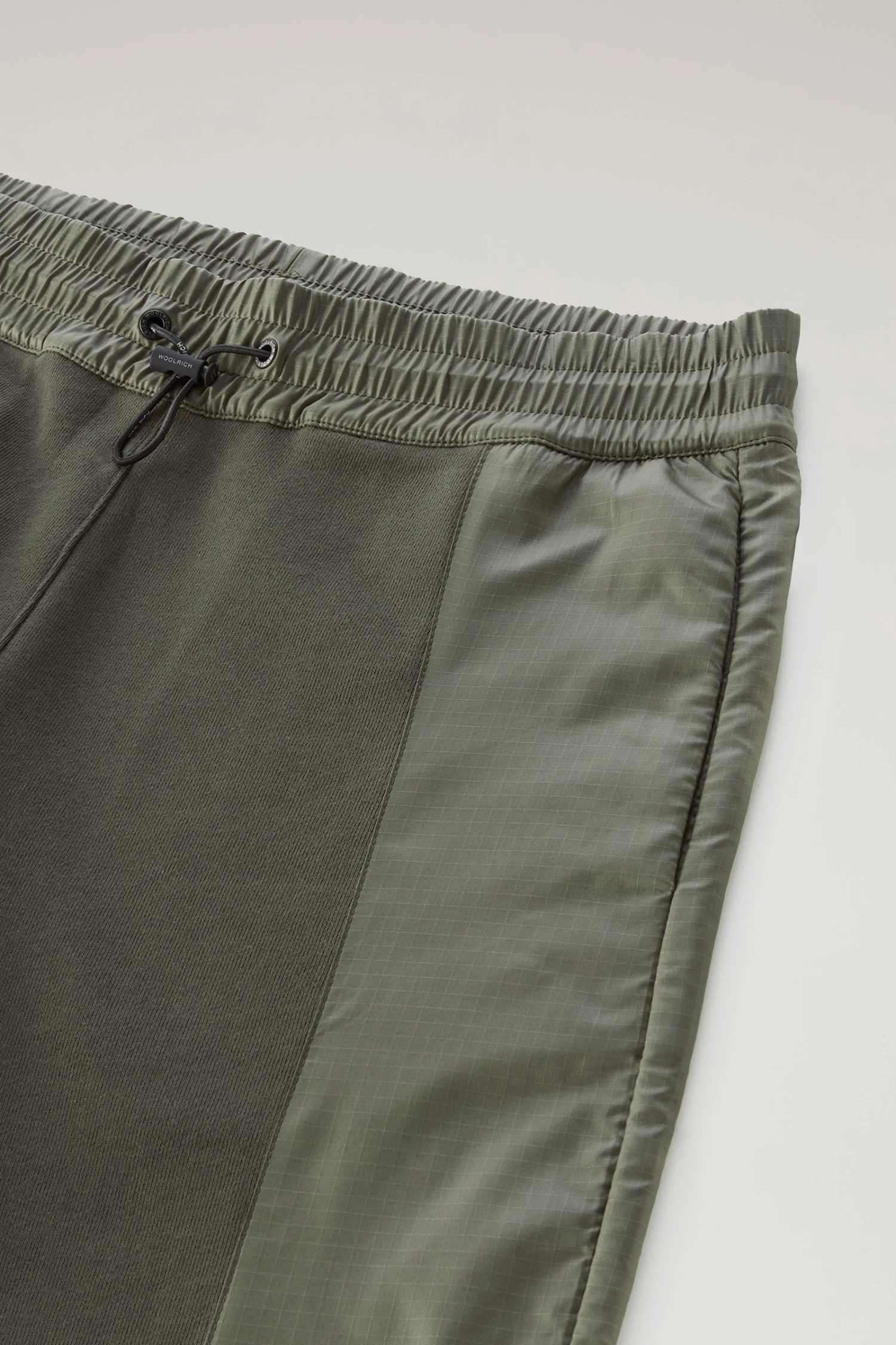 Woolrich Pantaloni Sportivi In Puro Cotone E Ripstop Nylon - Donna - Verde 7 Woolrich Pantaloni Sportivi In Puro Cotone E Ripstop Nylon - Donna - Verde - immagine 5