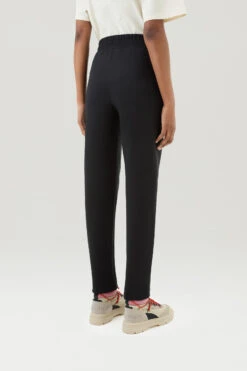 Woolrich Pantaloni Sportivi In Misto Cotone Elasticizzato - Donna - Nero 10 Woolrich Pantaloni Sportivi In Misto Cotone Elasticizzato - Donna - Nero -Offerta Economica Vestiario CFWWTR0157FRUT3497 100 2