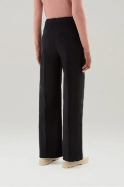 Woolrich Pantaloni In Velluto A Costine - Donna - Nero 11 Woolrich Pantaloni In Velluto A Costine - Donna - Nero -Offerta Economica Vestiario CFWWTR0160FRUT3503 100 2