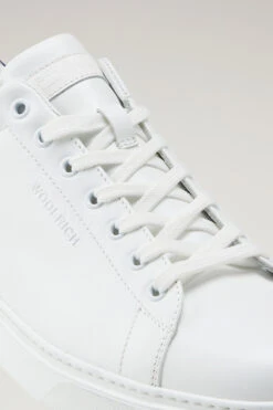 Sneakers Classic Court In Morbida Pelle Con Dettagli A Contrasto - Uomo - Bianco 12 Sneakers Classic Court In Morbida Pelle Con Dettagli A Contrasto - Uomo - Bianco -Offerta Economica Vestiario CMWFFO1001MRUWF200 W2010 4