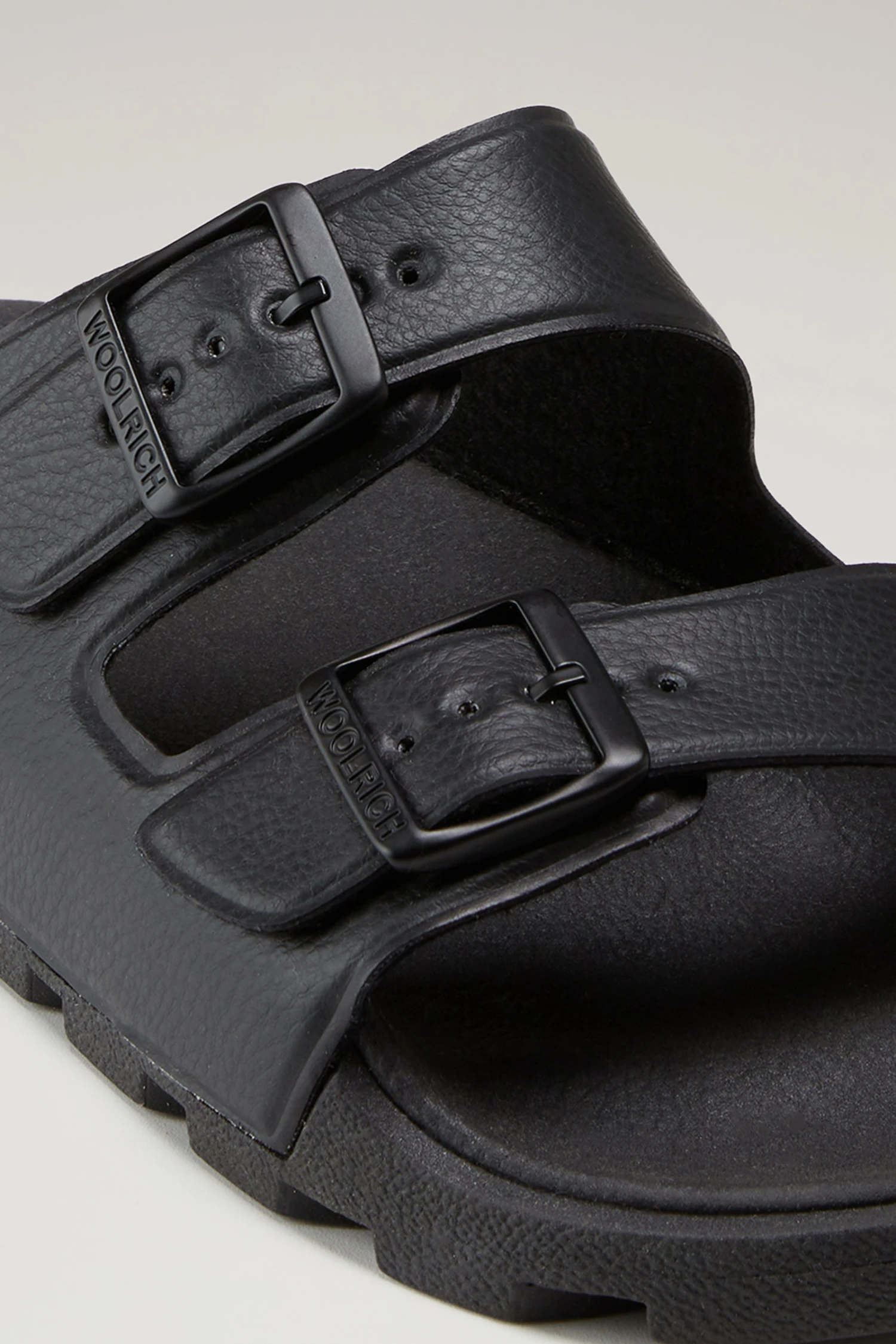 Sandali In Pelle Vegana Con Doppia Fibbia - Uomo - Nero 7 Sandali In Pelle Vegana Con Doppia Fibbia - Uomo - Nero - immagine 5