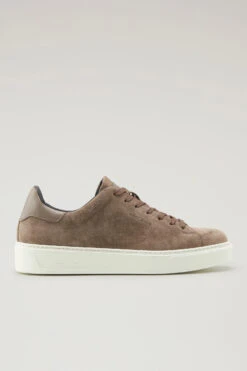 Sneakers Classic Court In Pelle Scamosciata - Uomo - Marrone