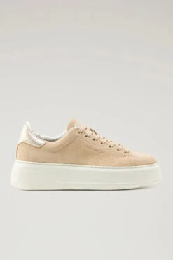 Sneakers Chunky Court In Pelle Scamosciata - Donna - Beige
